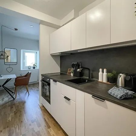 Appartement Schoene Altbauwohnung Mitten In Der Altstadt *