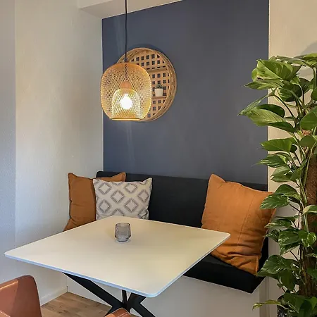 Schoene Altbauwohnung Mitten In Der Altstadt * 콘스탄츠