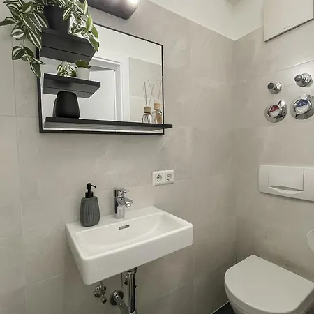 Schoene Altbauwohnung Mitten In Der Altstadt 콘스탄츠