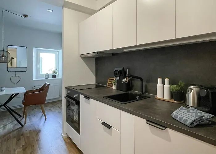 Appartement Schoene Altbauwohnung Mitten In Der Altstadt *