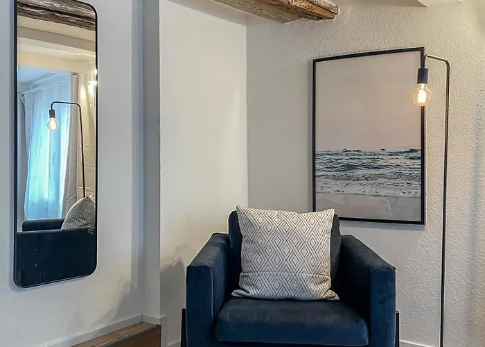 Appartement Schoene Altbauwohnung Mitten In Der Altstadt Constance